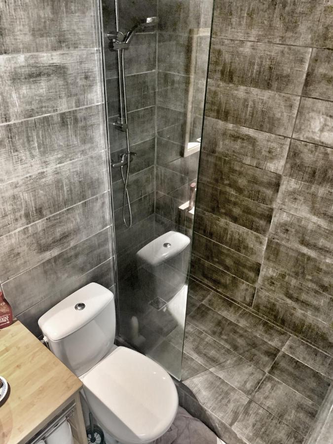 Appartement Duplex Climatise Avec Wi-Fi - Plage Pointe Marin A Pieds, Recemment Renove Sainte-Anne Buitenkant foto