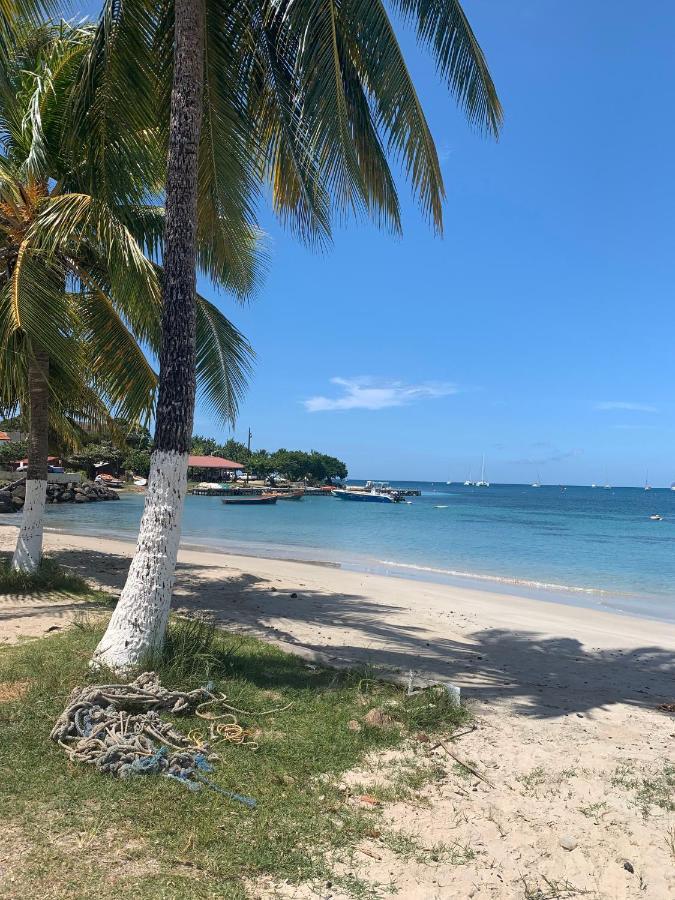 Appartement Duplex Climatise Avec Wi-Fi - Plage Pointe Marin A Pieds, Recemment Renove Sainte-Anne Buitenkant foto