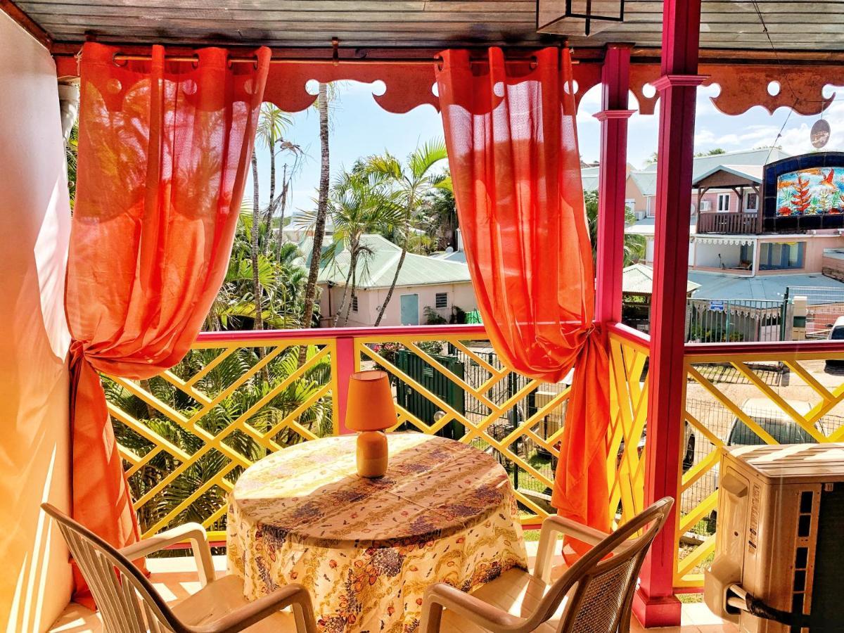Appartement Duplex Climatise Avec Wi-Fi - Plage Pointe Marin A Pieds, Recemment Renove Sainte-Anne Buitenkant foto